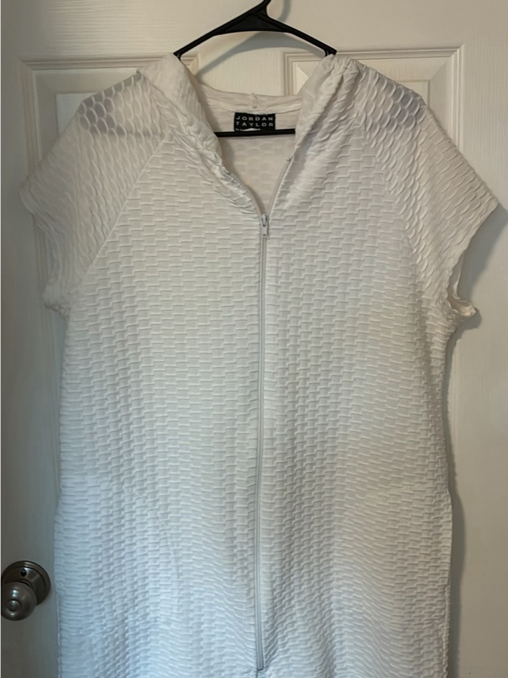 Jordan Taylor White Short-Sleeve Zip-Front Textured Coverup